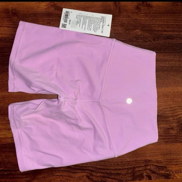 Lululemon Vita Pink 6in Align shorts - Picture 2 of 4